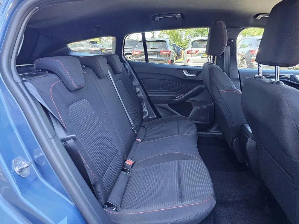 Ford Focus 1.0 EcoBoost Hybrid ST Line uit 2025, foto 11