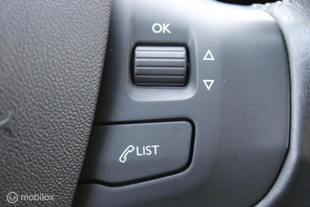 Peugeot 2008 1.2 110 PK Turbo GT-line, Donker glas, Pdc voor uit 2019, foto 17