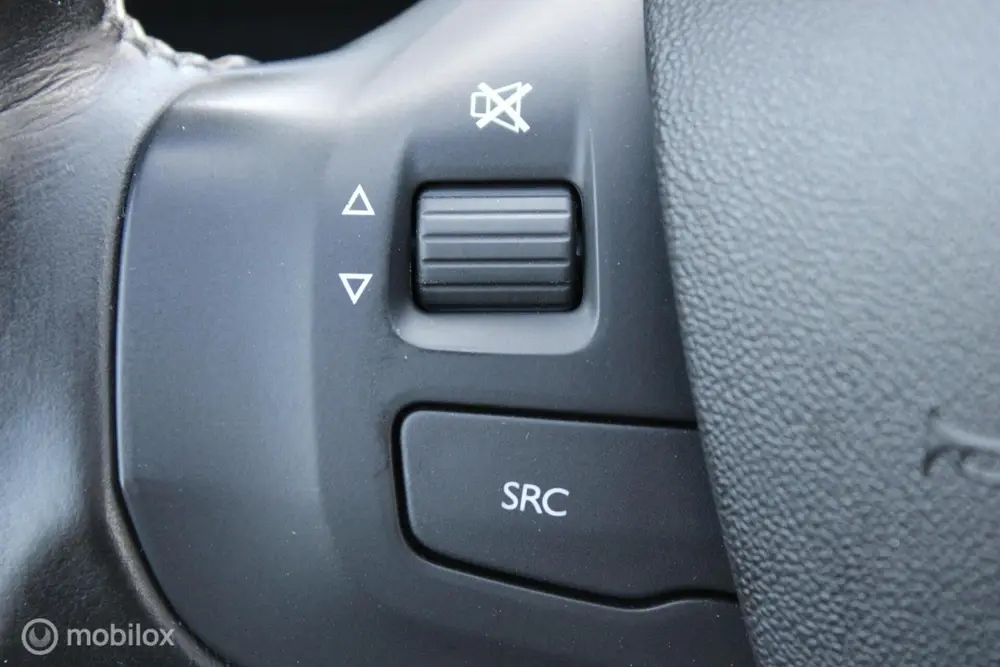 Peugeot 2008 1.2 110 PK Turbo GT-line, Donker glas, Pdc voor uit 2019, foto 19