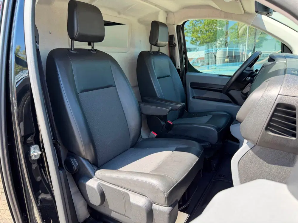 Citroën Jumpy Citroen Jumpy 2.0 BlueHDI 180pk automaat X uit 2019, foto 11