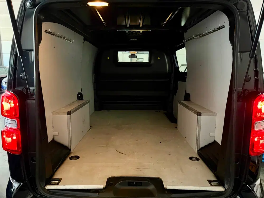 Citroën Jumpy Citroen Jumpy 2.0 BlueHDI 180pk automaat X uit 2019, foto 12