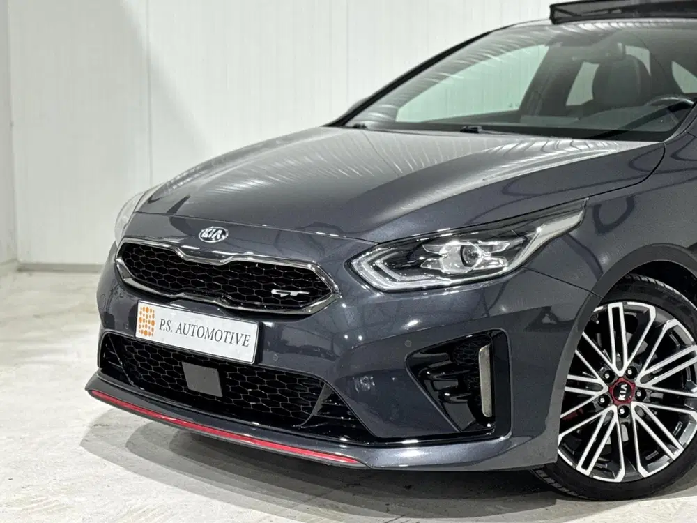 Kia ProCeed GT uit 2021, foto 10