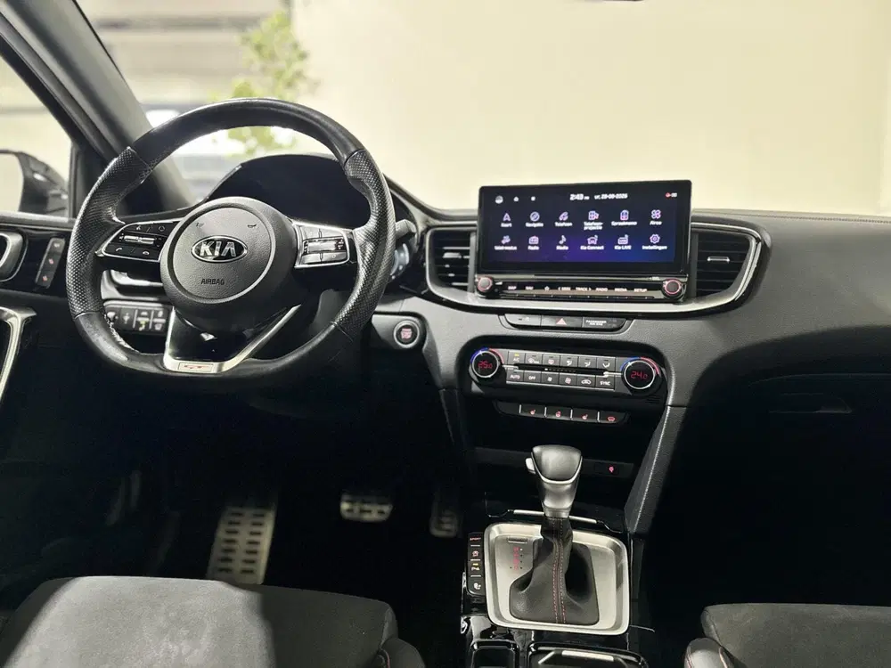 Kia ProCeed GT uit 2021, foto 15