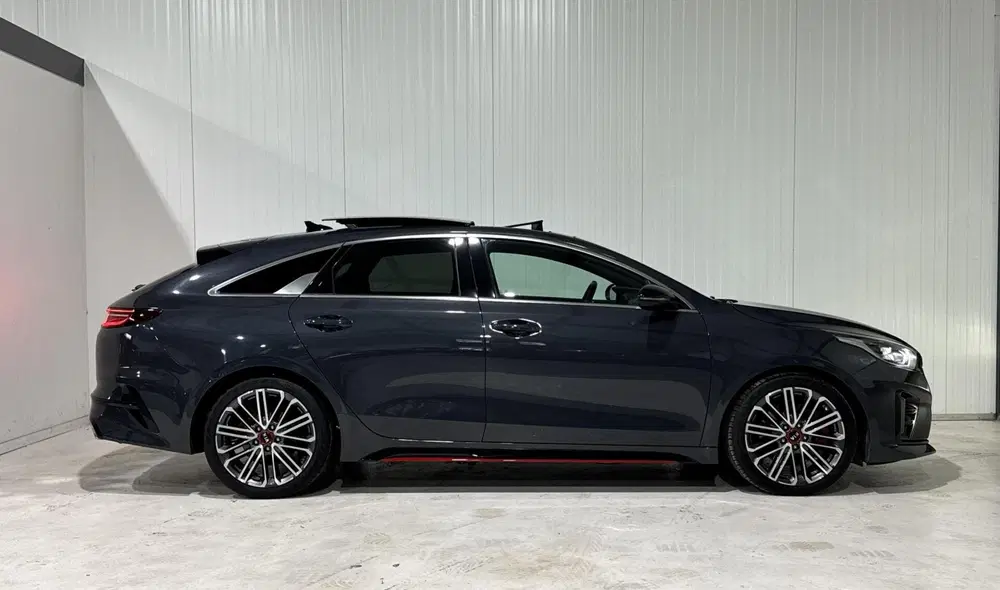 Kia ProCeed GT uit 2021, foto 4