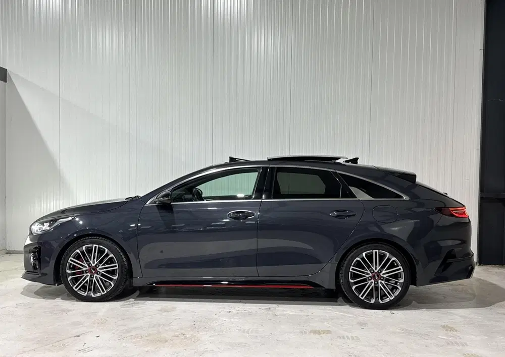 Kia ProCeed GT uit 2021, foto 5