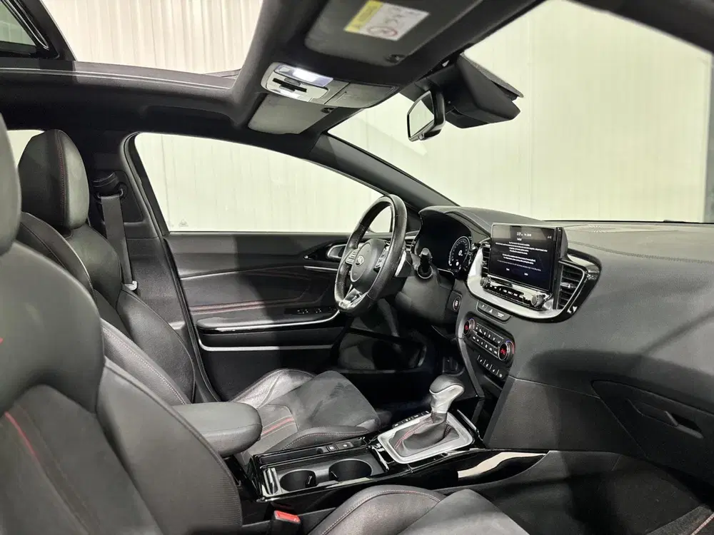 Kia ProCeed GT uit 2021, foto 8