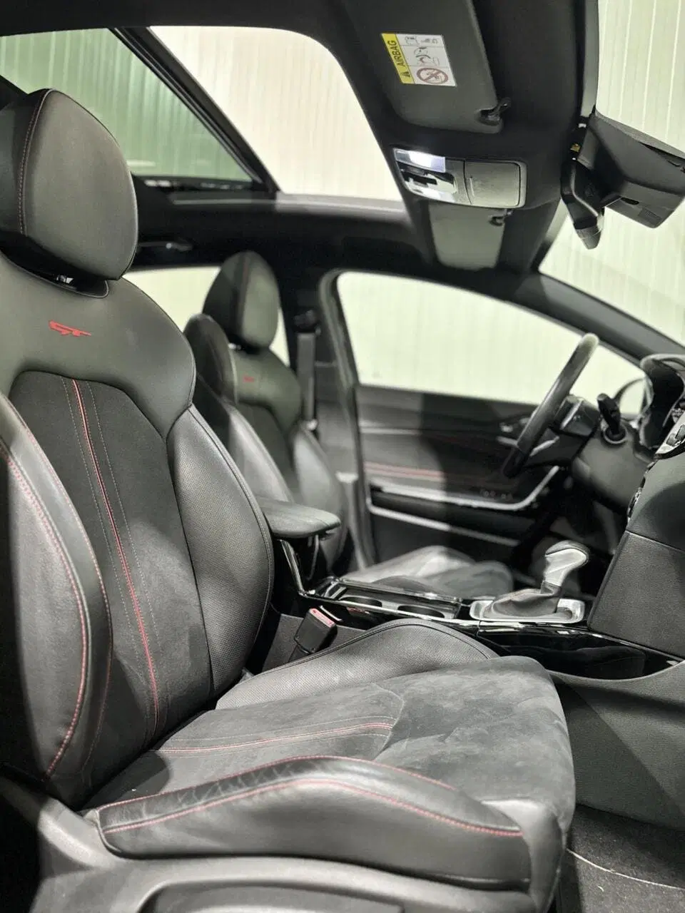 Kia ProCeed GT uit 2021, foto 9