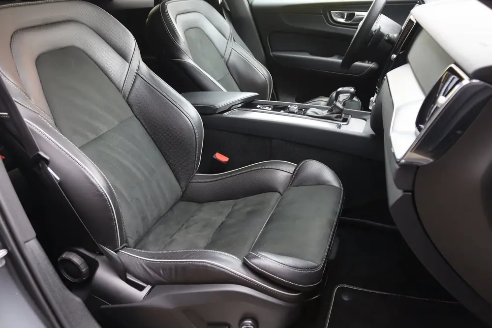 Volvo XC60 2.0 T4 R-Design LED/Leder/Navi/Camera/CarPlay/Vir uit 2019, foto 11