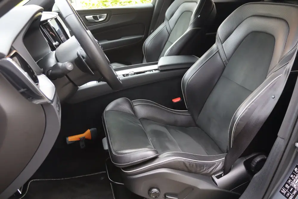 Volvo XC60 2.0 T4 R-Design LED/Leder/Navi/Camera/CarPlay/Vir uit 2019, foto 12