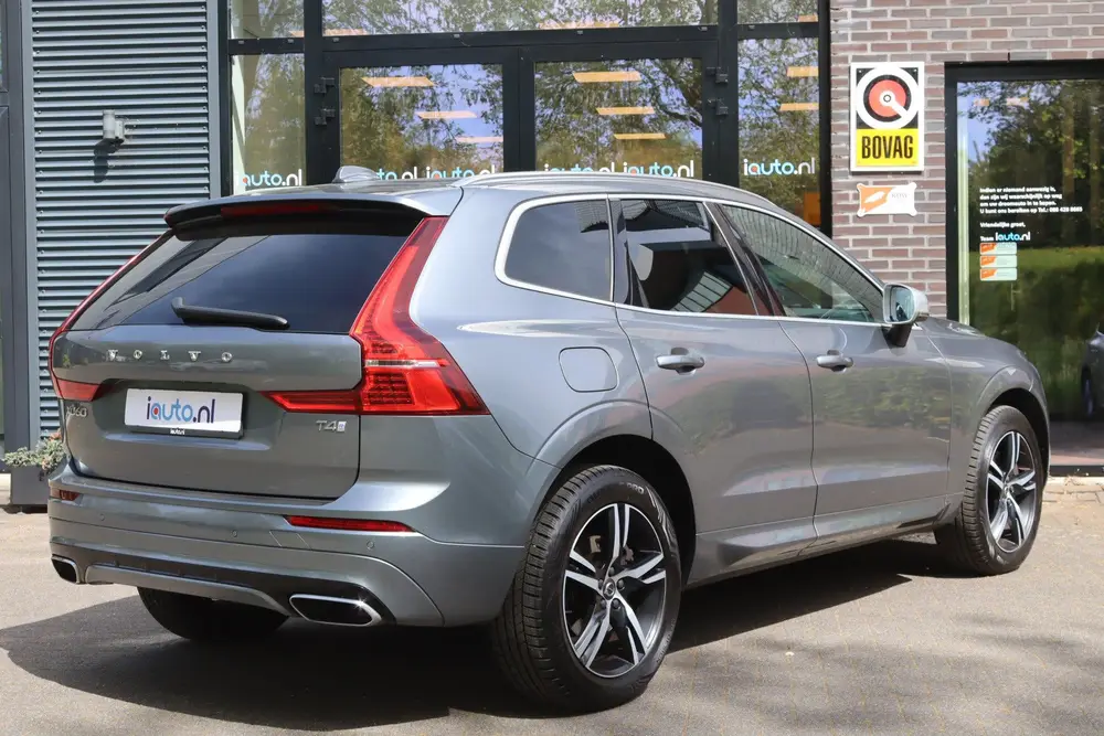 Volvo XC60 2.0 T4 R-Design LED/Leder/Navi/Camera/CarPlay/Vir uit 2019, foto 2