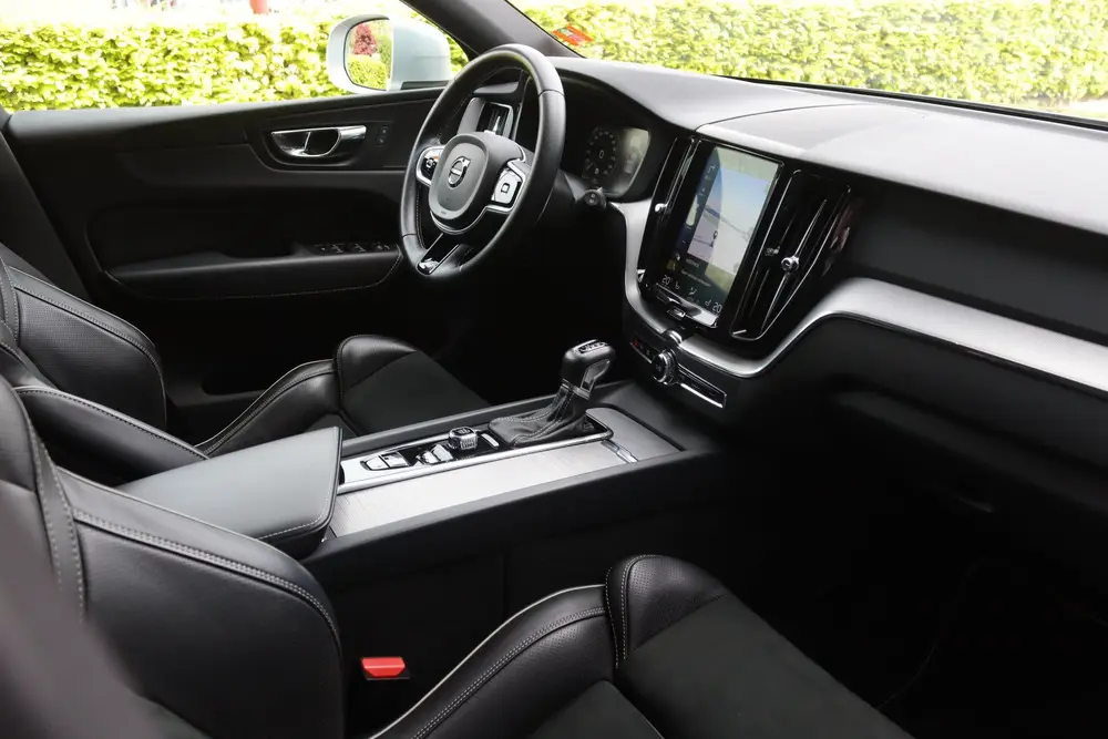 Volvo XC60 2.0 T4 R-Design LED/Leder/Navi/Camera/CarPlay/Vir uit 2019, foto 9