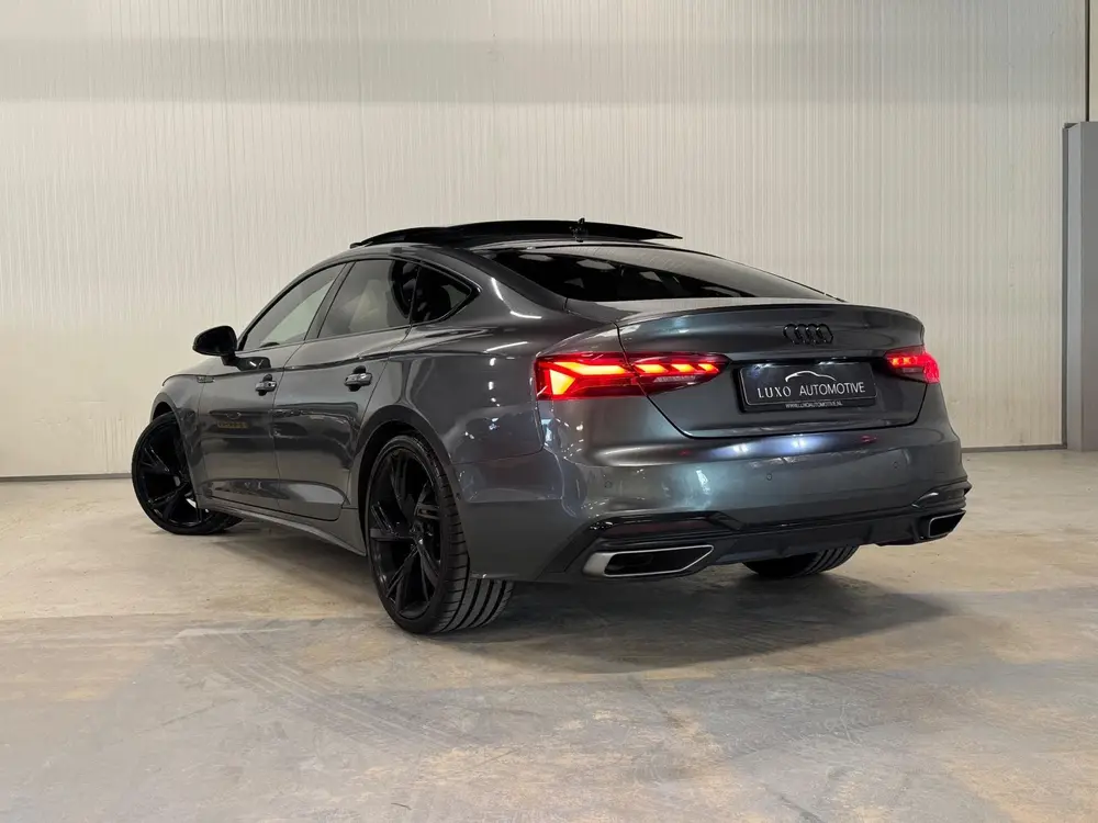 Audi A5 40 TFSI S edition Competition uit 2021, foto 2