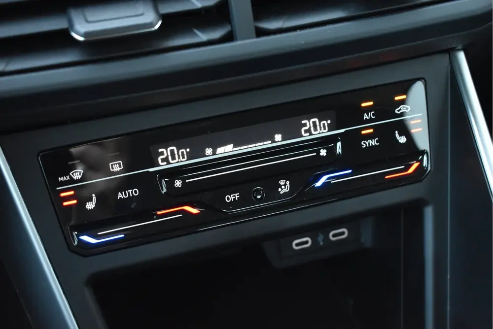 Volkswagen Polo 1.0 TSI Life Business Virtual cockpit, Stoel uit 2023, foto 9