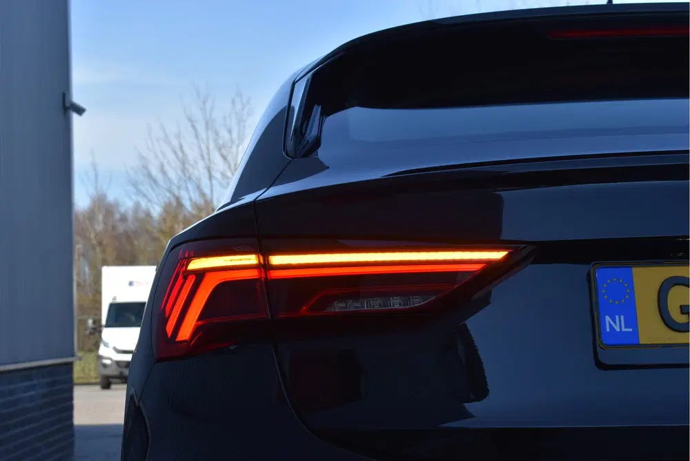 Audi Q3 45 TFSI e Edition Virtual cockpit uit 2021, foto 16