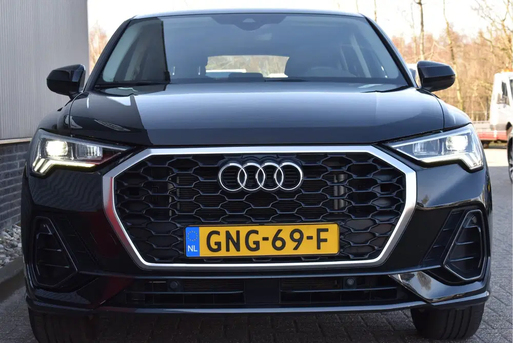 Audi Q3 45 TFSI e Edition Virtual cockpit uit 2021, foto 17