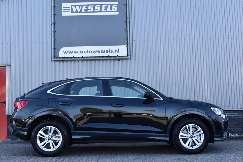 Audi Q3 45 TFSI e Edition Virtual cockpit uit 2021, foto 6