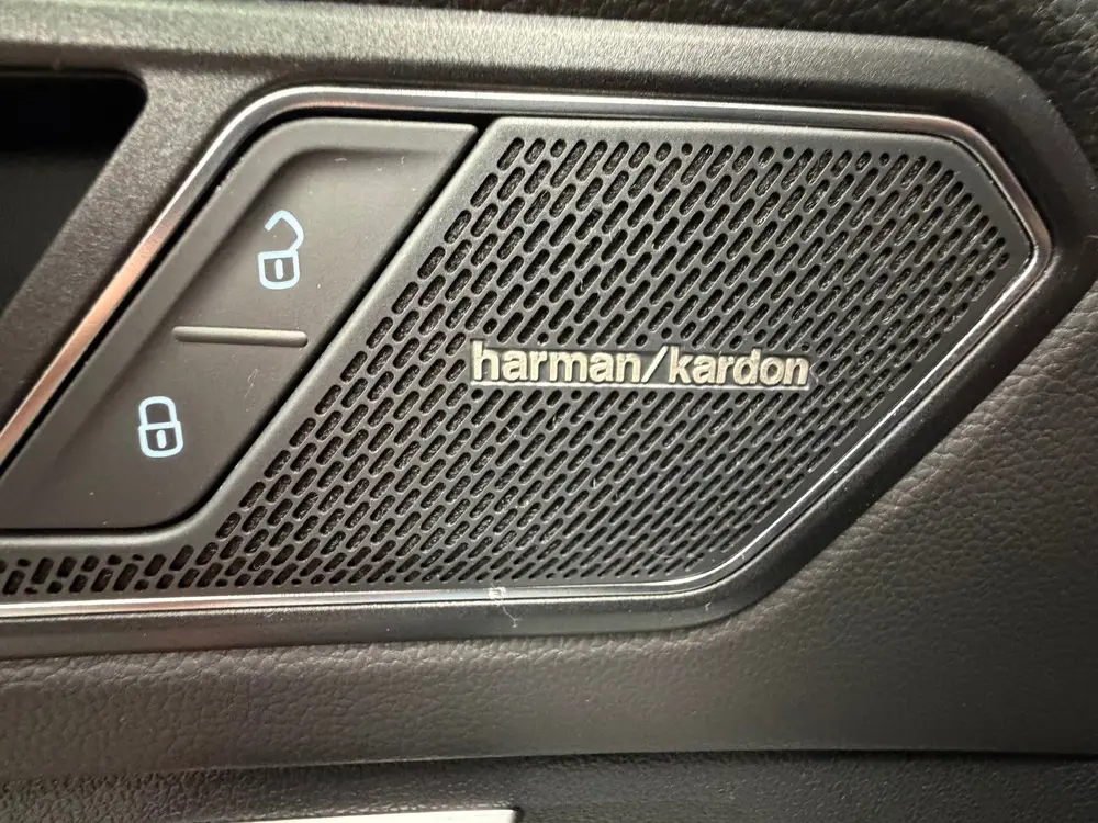 Volkswagen Tiguan 1.5 TSI R-Line Business+ | MATRIX | 20"LMV uit 2021, foto 18