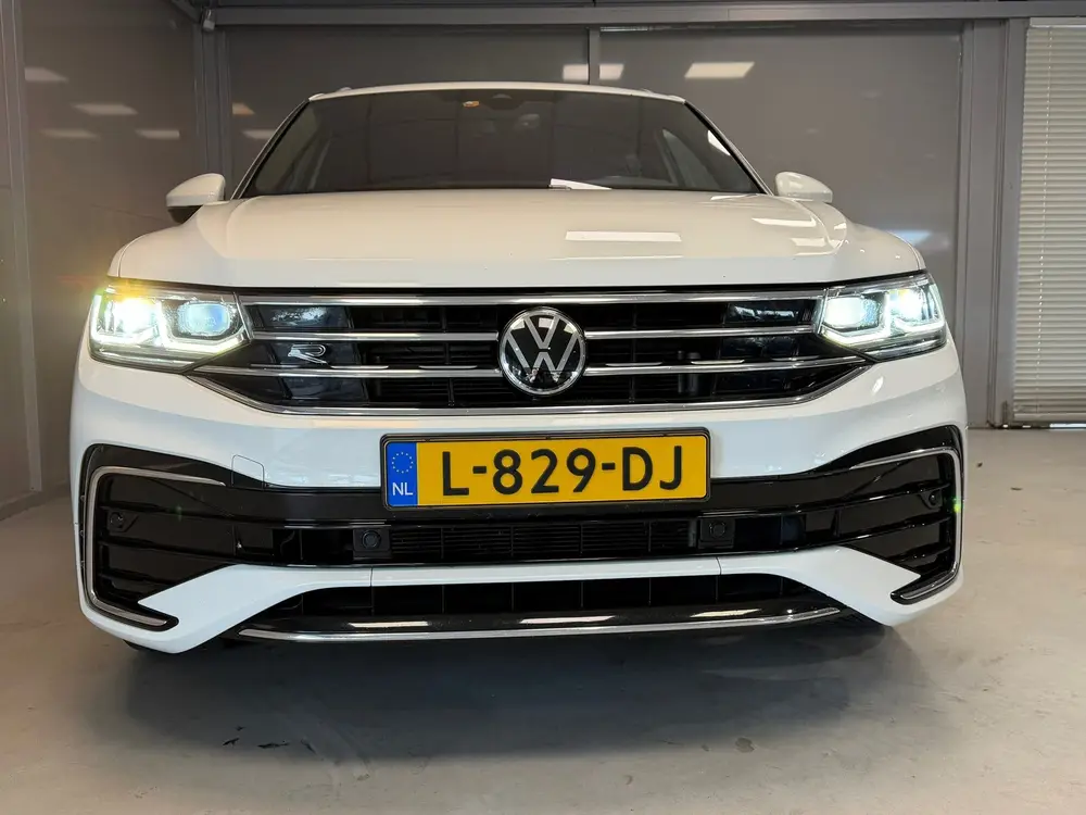 Volkswagen Tiguan 1.5 TSI R-Line Business+ | MATRIX | 20"LMV uit 2021, foto 4