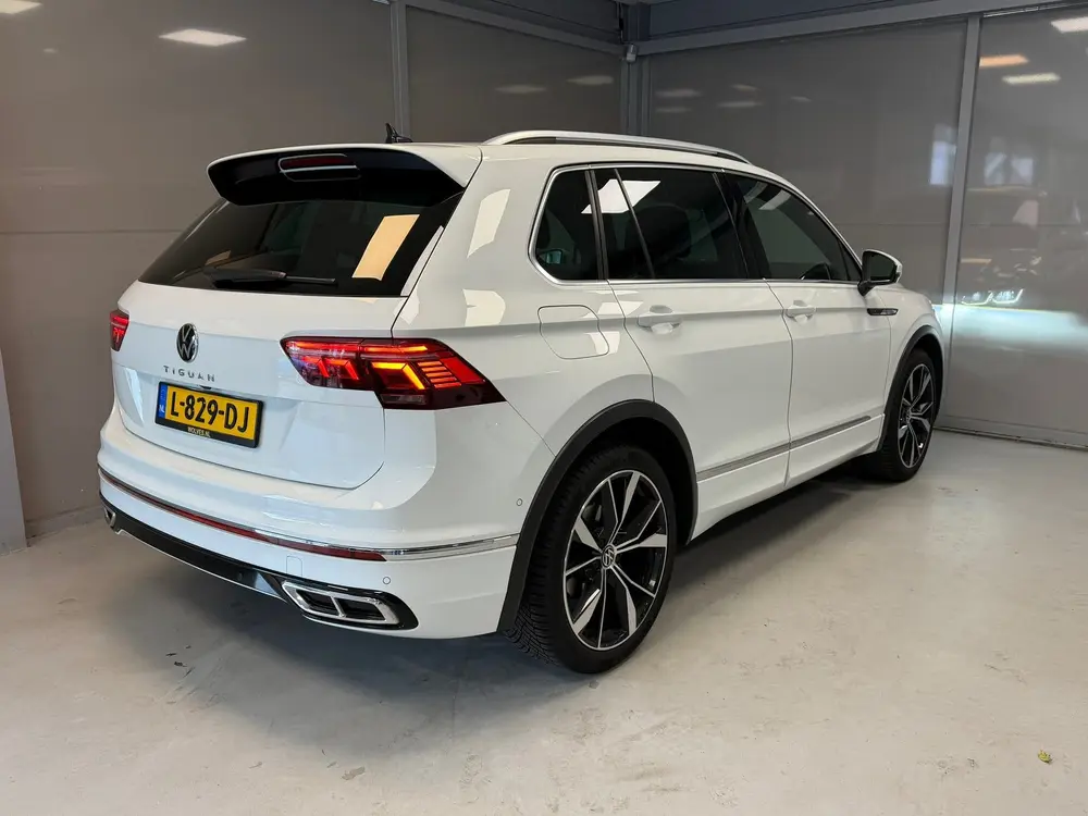 Volkswagen Tiguan 1.5 TSI R-Line Business+ | MATRIX | 20"LMV uit 2021, foto 5