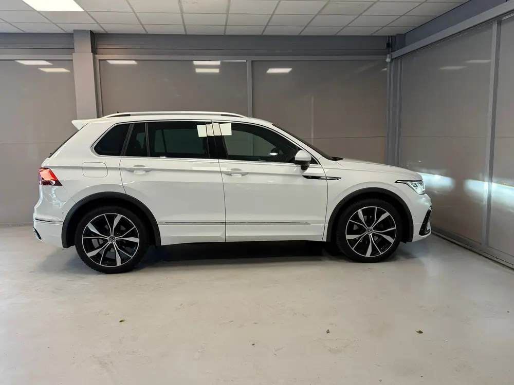 Volkswagen Tiguan 1.5 TSI R-Line Business+ | MATRIX | 20"LMV uit 2021, foto 6