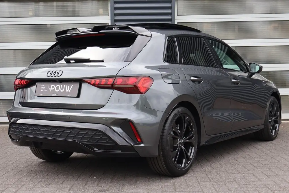 Audi A3 30 TFSI 115pk S Edition uit 2026, foto 2