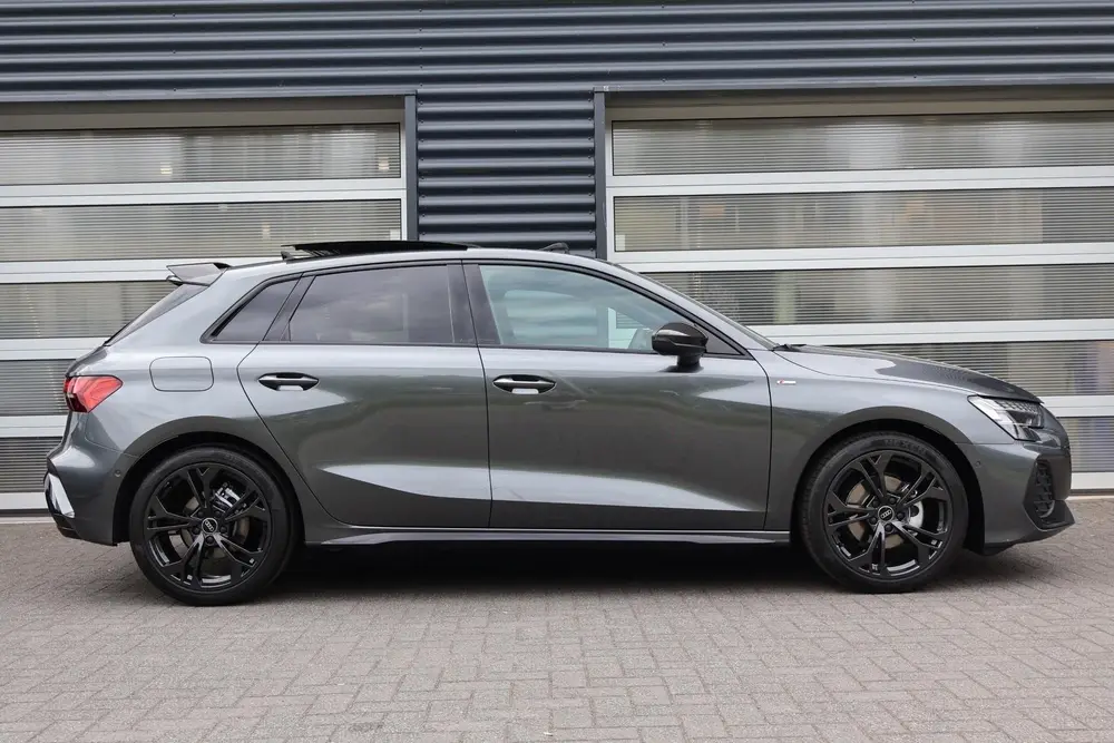 Audi A3 30 TFSI 115pk S Edition uit 2026, foto 3