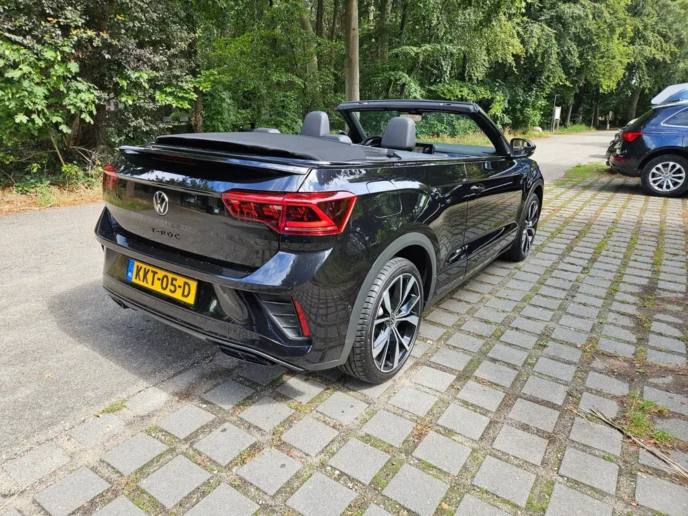 Volkswagen T-Roc Cabrio Vw T-Roc cabrio 1.5 TSI 150pk 7-DSG 2025 Zwart uit 2025, foto 3