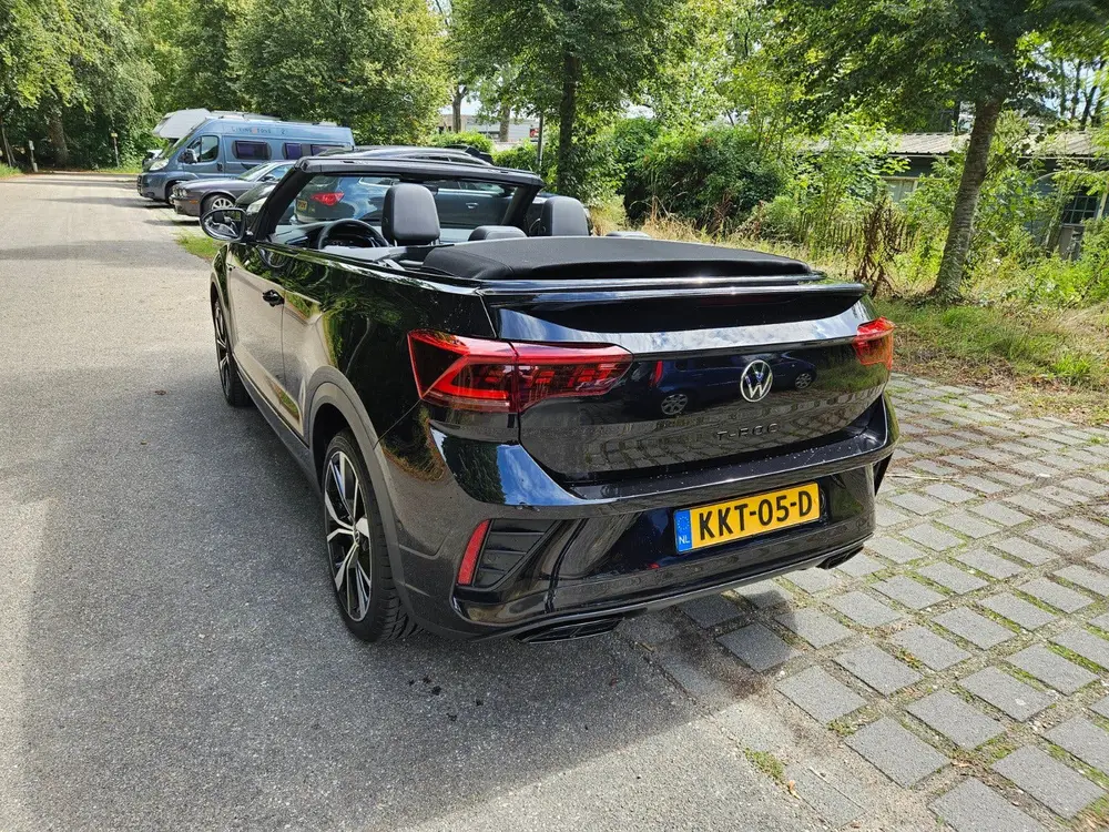 Volkswagen T-Roc Cabrio Vw T-Roc cabrio 1.5 TSI 150pk 7-DSG 2025 Zwart uit 2025, foto 4