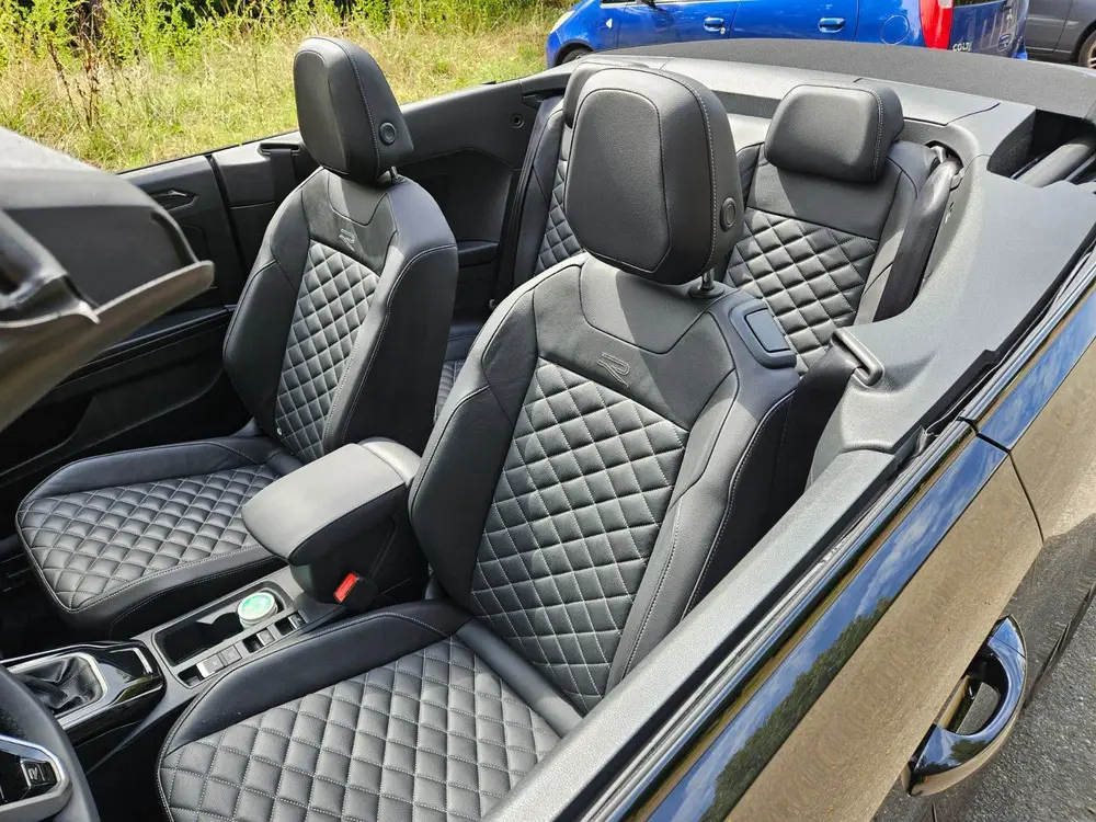 Volkswagen T-Roc Cabrio Vw T-Roc cabrio 1.5 TSI 150pk 7-DSG 2025 Zwart uit 2025, foto 6