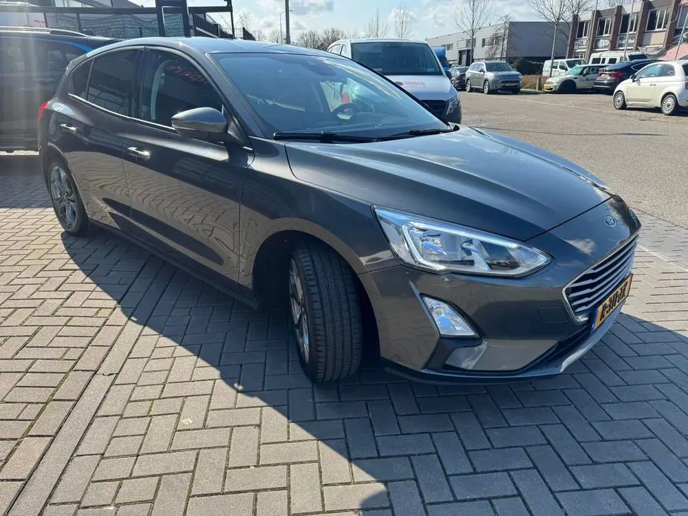 Ford Focus 1.0 EcoBoost Titanium Business uit 2019, foto 10