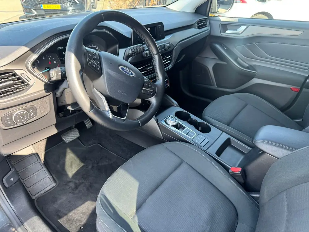 Ford Focus 1.0 EcoBoost Titanium Business uit 2019, foto 4