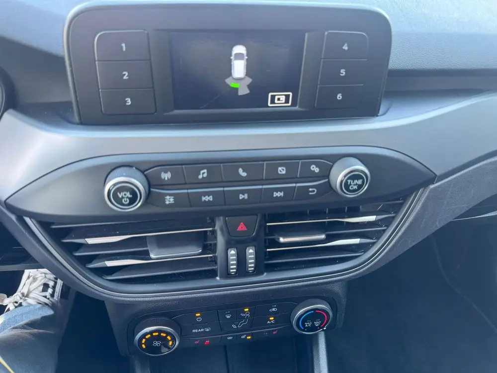 Ford Focus 1.0 EcoBoost Titanium Business uit 2019, foto 7