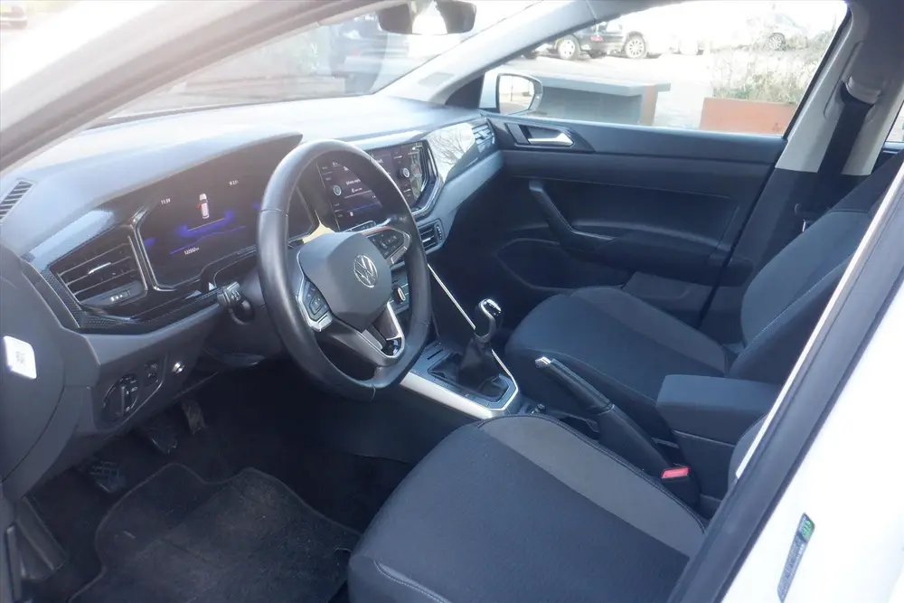 Volkswagen Polo 1.0 TSI 95pk Life PDC voor en achter -CARPLA uit 2023, foto 10