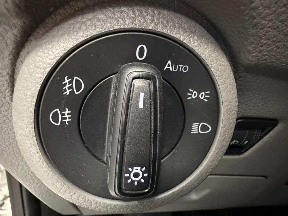 Volkswagen Transporter 2.0 TDI L2H1 28 uit 2023, foto 18