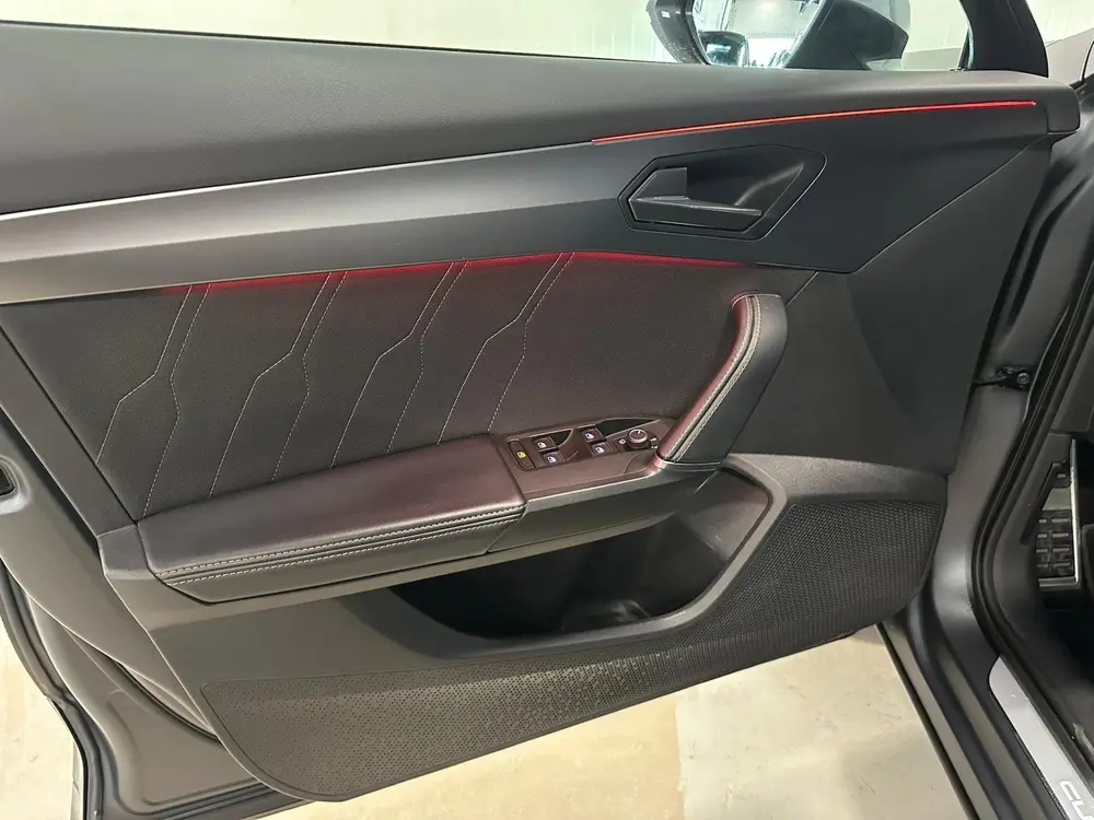 Cupra Formentor 2.0 TSI 4DRIVE VZ | AMBIANCE | LEDER | CAMER uit 2021, foto 17