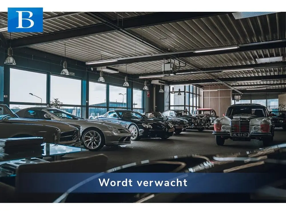 Mercedes-Benz EQE 300 AMG Styling 89 kWh-PANORAMA-NIGHT-MEMO uit 2023