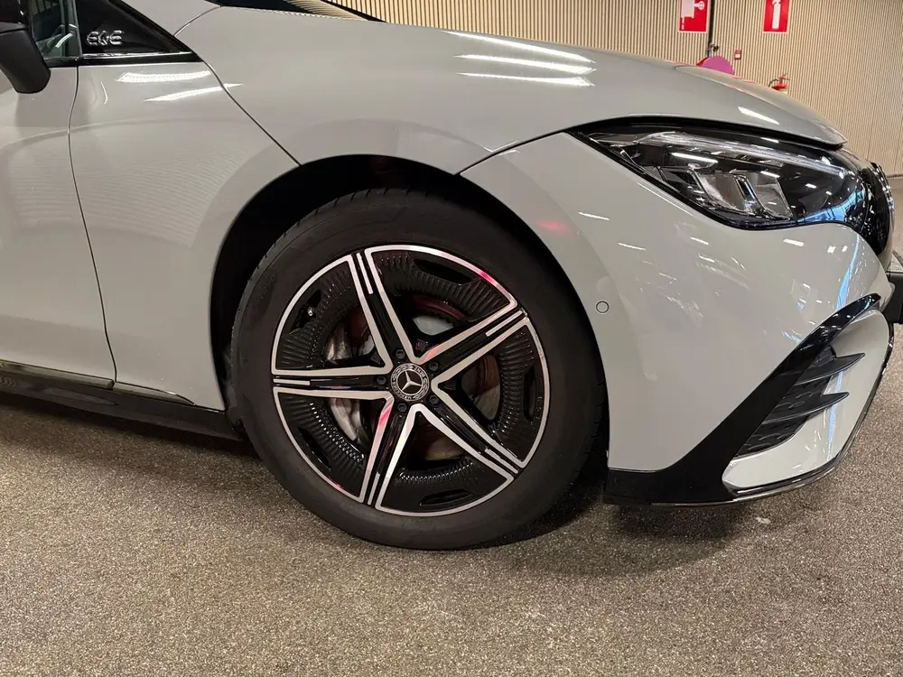 Mercedes-Benz EQE 300 AMG Styling 89 kWh-PANORAMA-NIGHT-MEMO uit 2023, foto 4