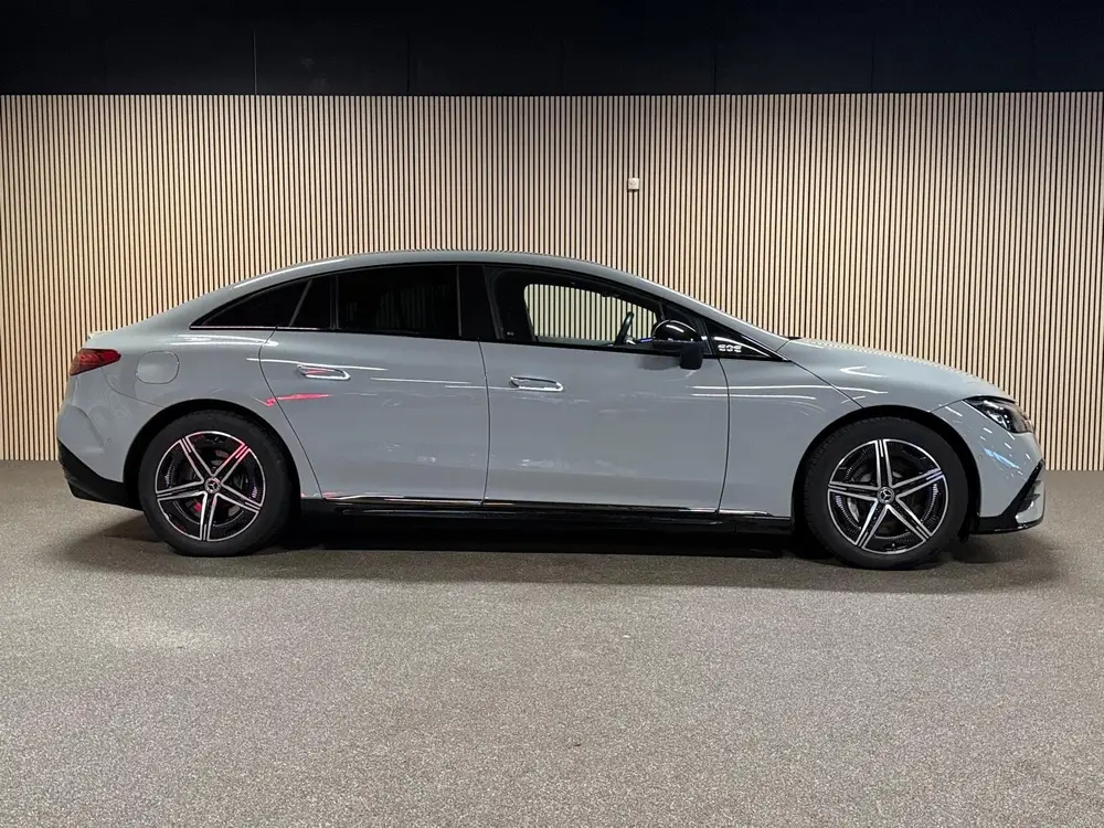 Mercedes-Benz EQE 300 AMG Styling 89 kWh-PANORAMA-NIGHT-MEMO uit 2023, foto 6
