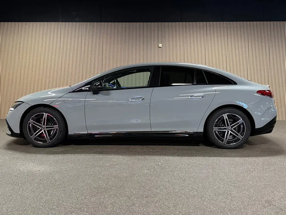 Mercedes-Benz EQE 300 AMG Styling 89 kWh-PANORAMA-NIGHT-MEMO uit 2023, foto 8