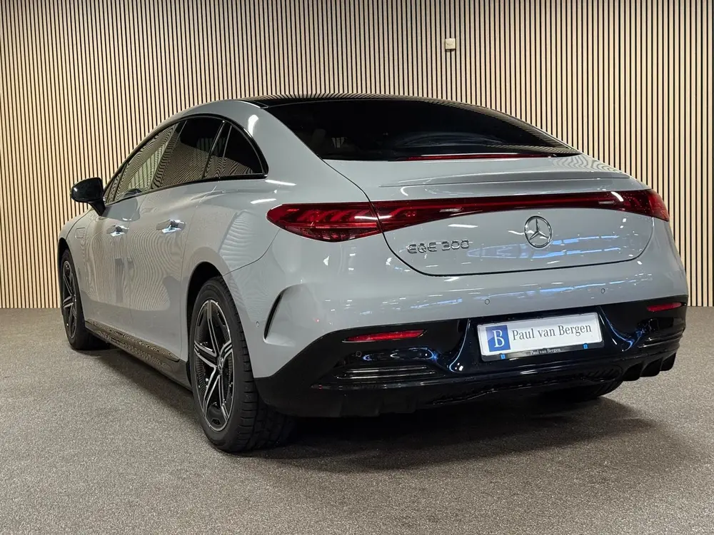 Mercedes-Benz EQE 300 AMG Styling 89 kWh-PANORAMA-NIGHT-MEMO uit 2023, foto 9