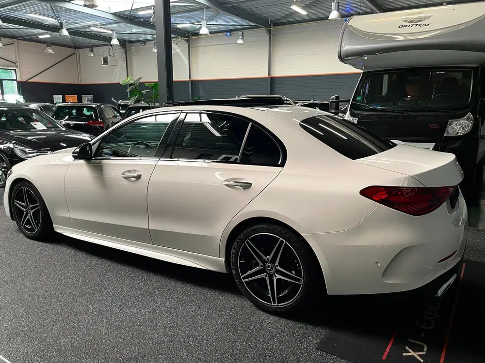 Mercedes-Benz C-Klasse 200 4MATIC AMG 218 PK PANODAK HUD uit 2021, foto 4