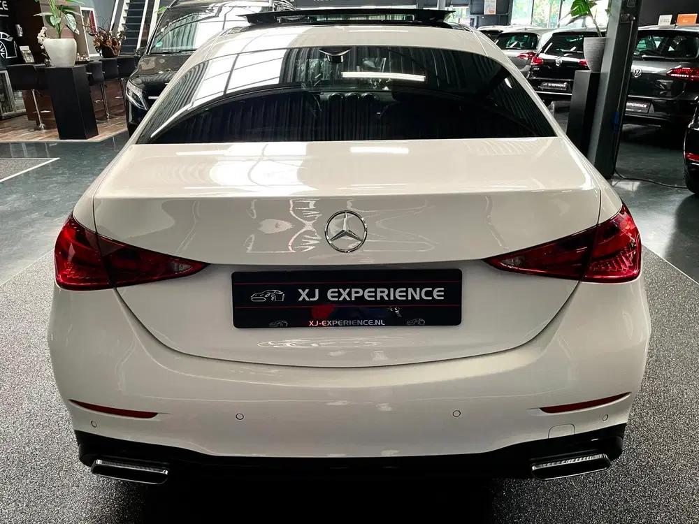 Mercedes-Benz C-Klasse 200 4MATIC AMG 218 PK PANODAK HUD uit 2021, foto 5