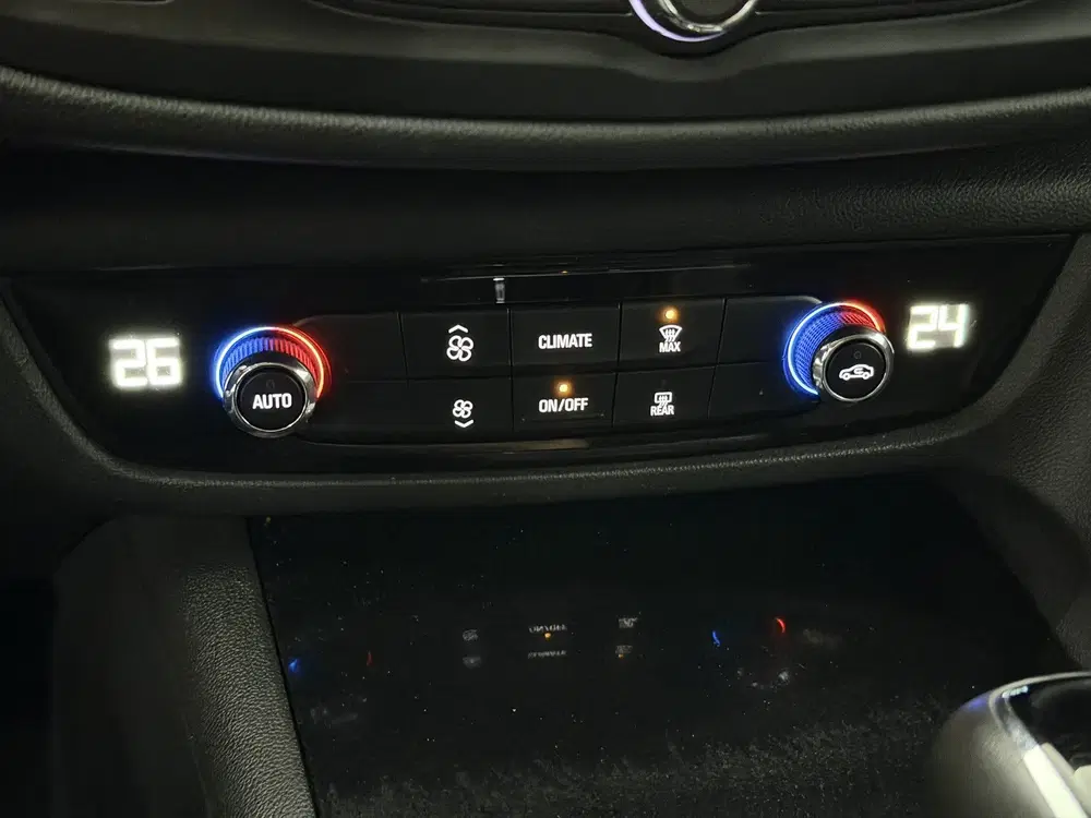 Opel Insignia 1.5 Turbo Innovation Camera uit 2019, foto 16