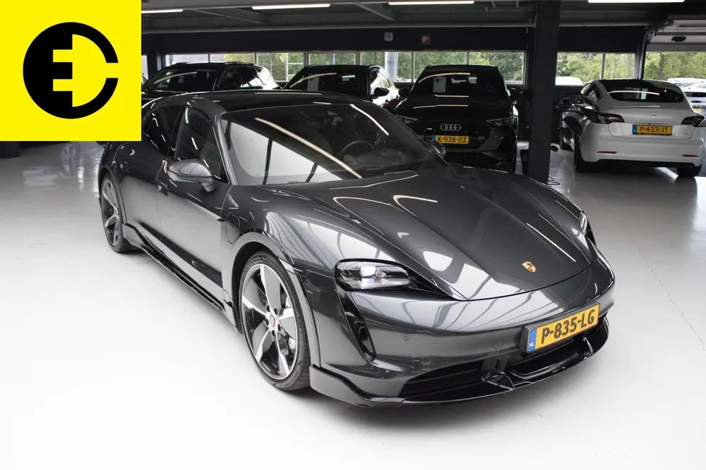 Porsche Taycan Turbo 93 kWh uit 2021, foto 7