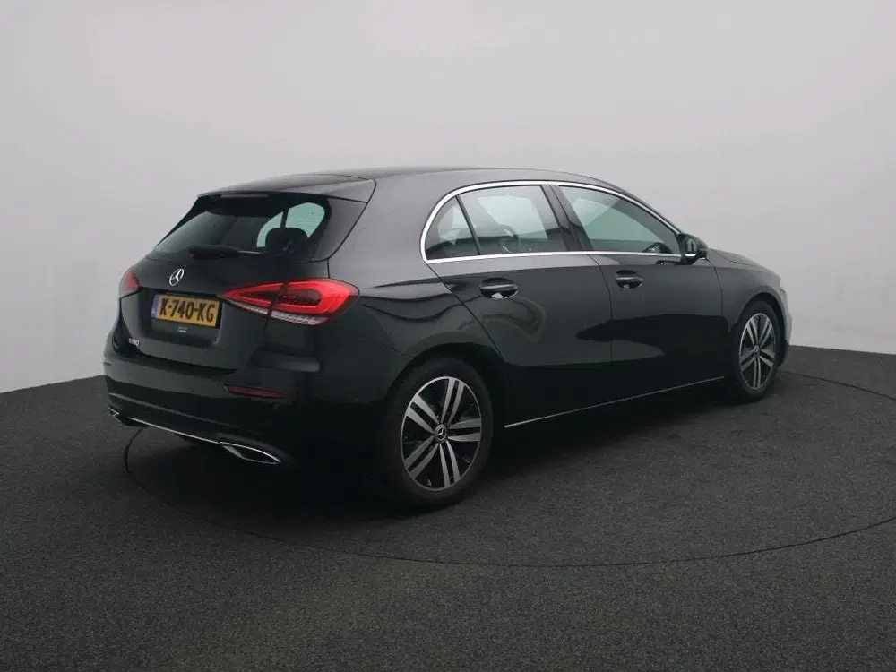 Mercedes-Benz A-Klasse 180 Business Solution Luxury uit 2021, foto 2