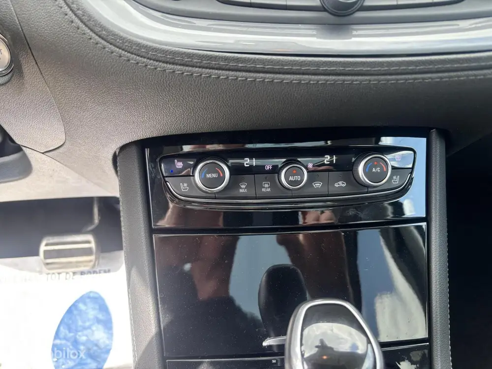 Opel Grandland X 1.6 Turbo Ultimate uit 2019, foto 11