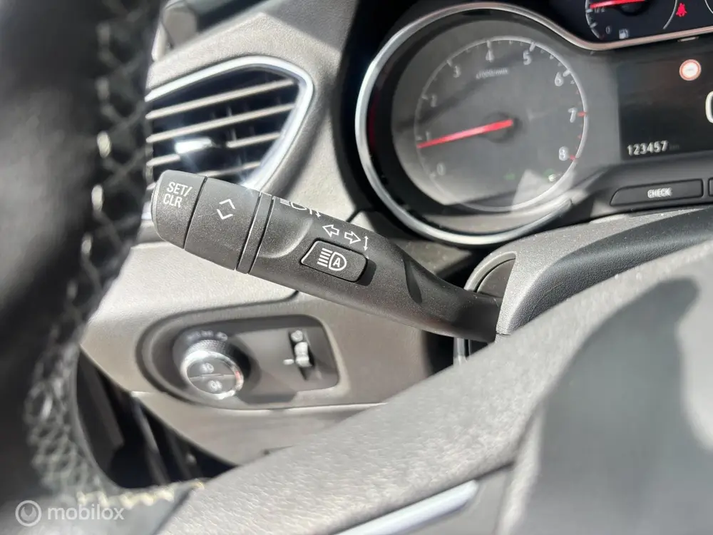 Opel Grandland X 1.6 Turbo Ultimate uit 2019, foto 19
