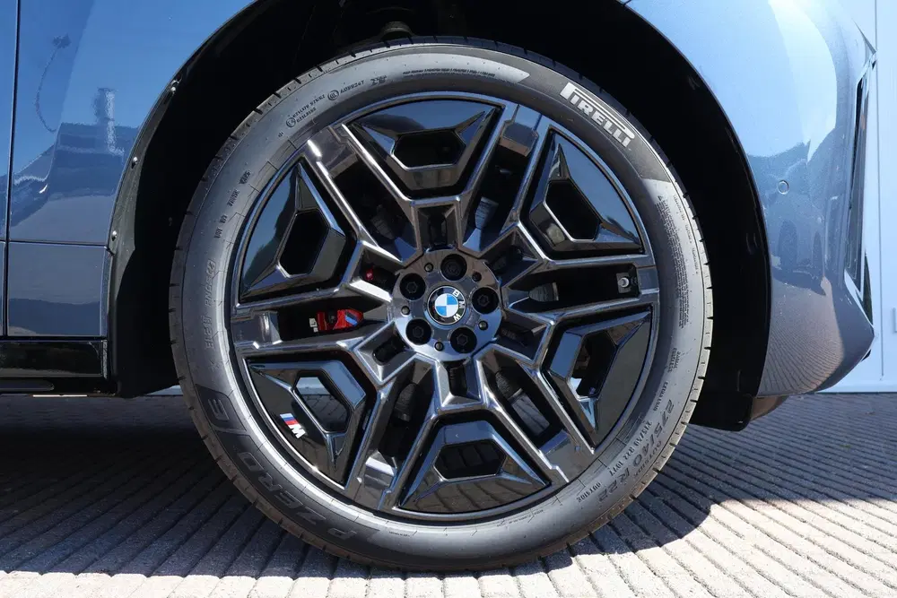 BMW iX xDrive60 uit 2026, foto 6