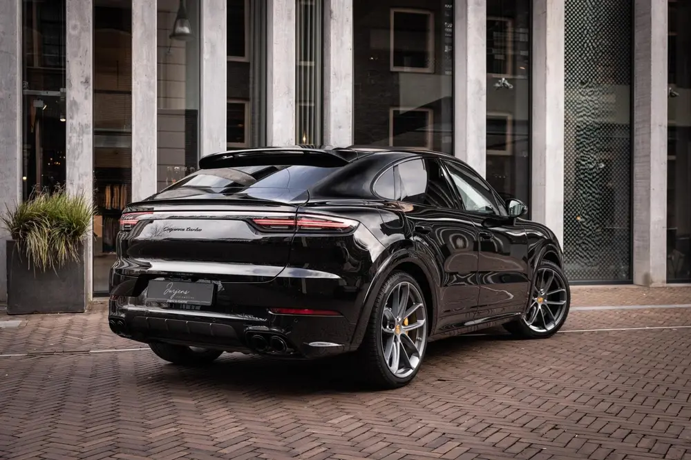 Porsche Cayenne Cayenne Coupé 4.0 Turbo (550pk) PCCB | Burmester | uit 2019, foto 3
