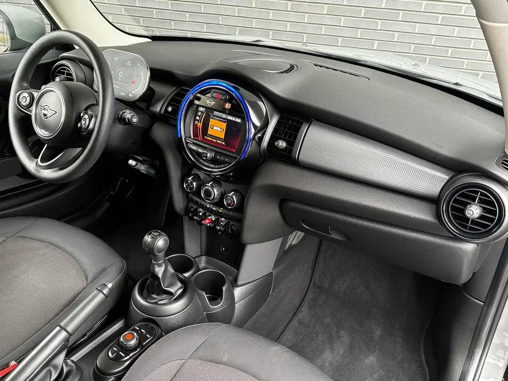Mini Hatchback Cooper 3 deurs uit 2021, foto 17